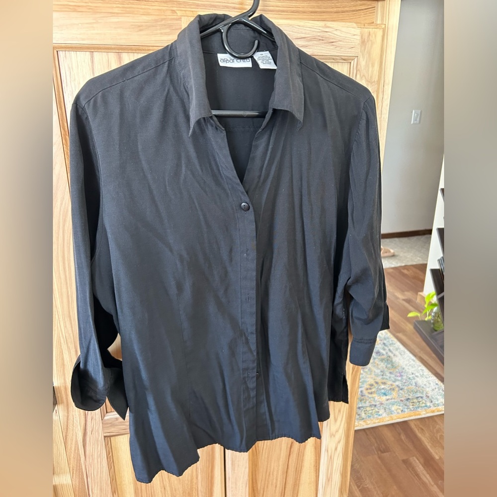 Apparenza Long Sleeve Collared Button Down 1X Black